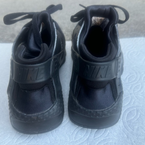 Nike Air Huarache Run GS Triple Black Sneakers 654275-016 Sz 7Y - Picture 4 of 5